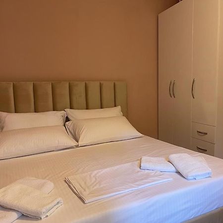 Tirana City Center Apartments Esterno foto